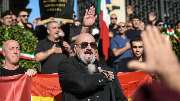 Predappio, otto indagati per aver fatto il saluto romano