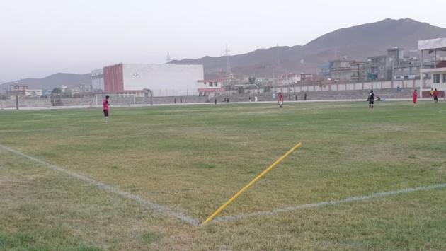 In Afghanistan, tornano le punizioni in pubblico: 12 persone frustate allo stadio per furto e adulterio 