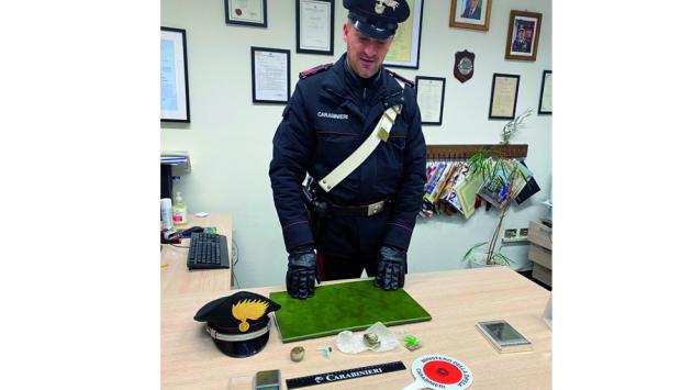 Trovato con 60 grammi di hashish, 26enne denunciato