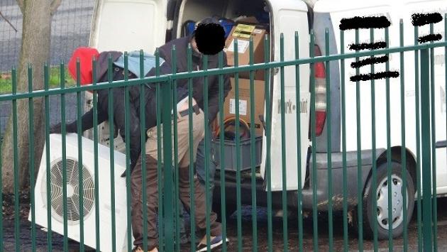 Operazione della Polizia Locale in via Lazio: indagato dipendente di un’impresa che scaricava rifiuti su area pubblica