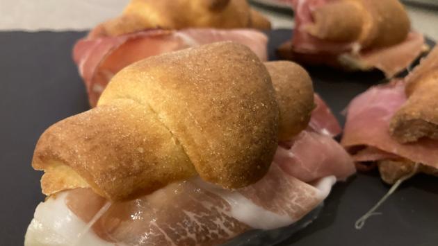 Irresistibili   brioches  morbide  di patate 