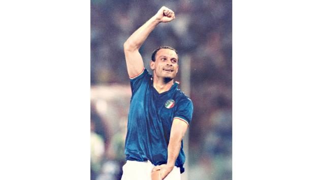 L'ex bomber Totò Schillaci ha assistito all'arresto di Messina Denaro: "Carabinieri incappucciati, sembrava il Far West" 