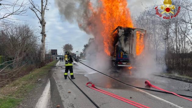 Camion a fuoco
