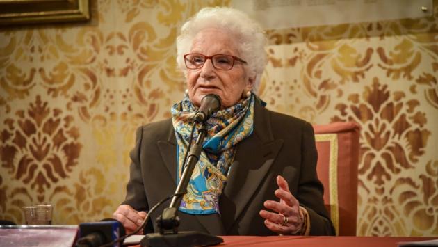 Al binario 21 risuonano le parole di Liliana Segre: "Io non perdono, non son capace, ma sono riuscita negli anni a non odiare"
