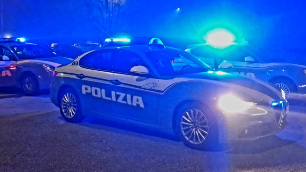 Polizia di Stato di parma- Comunicato Stampa  Controlli straordinari del territorio finalizzati al contrasto dello spaccio di sostanze stupefacenti.Rinvenuta e sequestrata della droga. Sanzionati due 