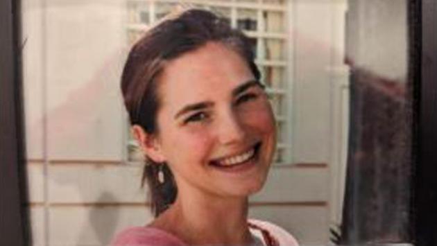 Amanda Knox pubblica una foto di quando era in carcere (a Perugia)