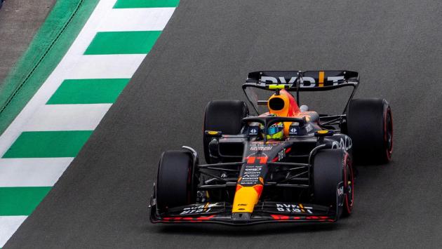 Arabia saudita: Perez in pole position, secondo Alonso.  Leclerc penalizzato per la centralina. Verstappen  si è ritirato e partirà quindicesimo