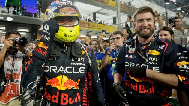 F1, in Arabia dominio Red Bull, vince Perez. Ferrari lontane. Penalizzato Alonso: giù dal podio 