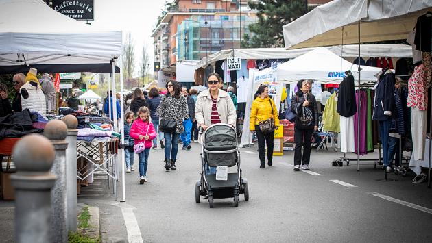 Successo per il tradizionale mercato di via Montebello