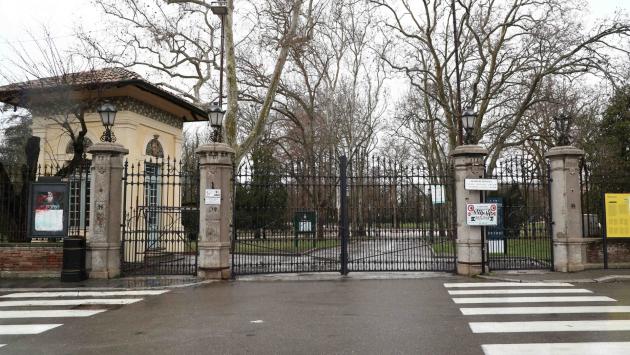 Forti raffiche di vento, gran lavoro in città e provincia per i vigili del fuoco