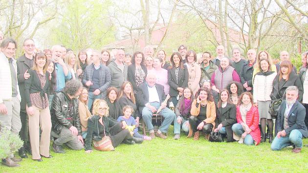 Capitano mio capitano: il prof Cossio festeggiato dai suoi ex studenti arrivati da tutta Europa per gli 80 anni del docente