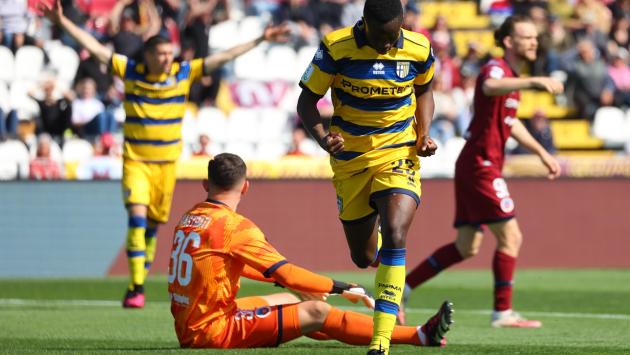 Primo tempo con un Camara super e il Parma espugna Cittadella 1-0 - Perde il Sudtirol, vincono Bari e Reggina (in attesa di Pisa e Cagliari):  risultati e classifica