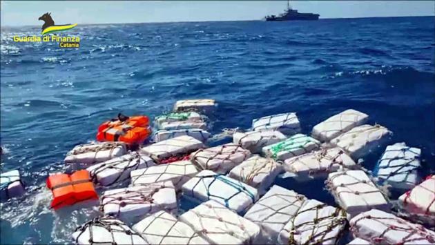 Gdf sequestra otto milioni, 100 indagati