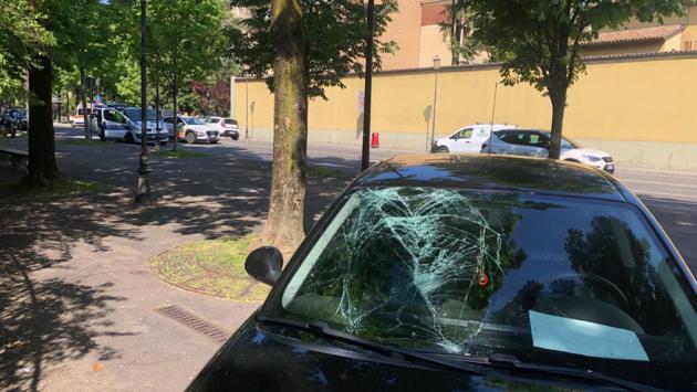 Viale Berenini, pedone investito da un'auto