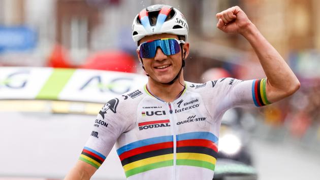 Liegi-Bastogne-Liegi: Evenepoel vince in solitaria. Nella gara femminile ancora prima la Vollering. Seconda la Longo Borghini