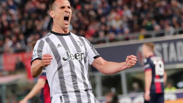 La Juve non va oltre l'1-1 a Bologna. Ora è ammucchiata Champions 