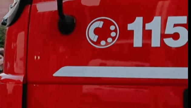 Incendio nella notte in una carrozzeria in via Emilia ovest