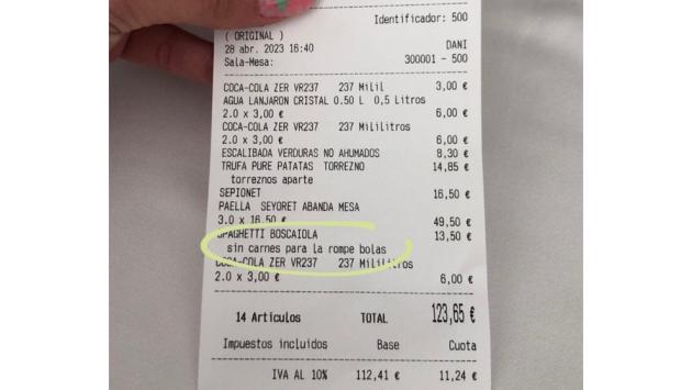 Lo scontrino con insulto in Spagna