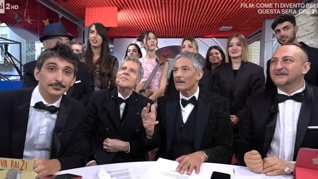 E' il compleanno di Fiorello, Claudio Baglioni e Laura Pausini: auguri "incrociati" a Viva Rai2