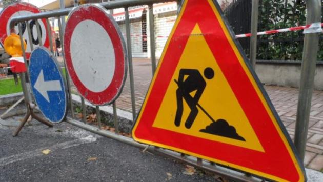 Via Montebello, si rompe un tubo: abitazioni senz'acqua, tecnici al lavoro 