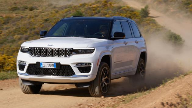 Grand Cherokee 4xe, il futuro è ibrido