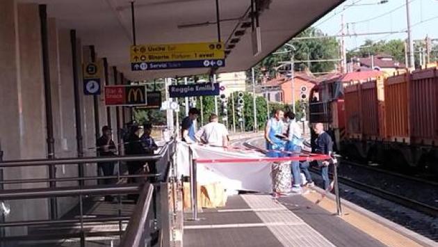 18enne ucciso in stazione, identificato l'assassino in fuga
