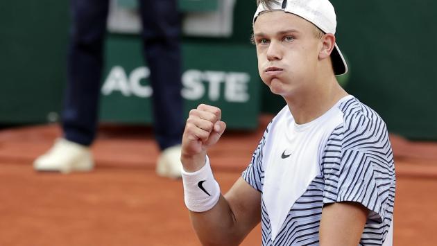 Roland Garros: Ruud e Rune ai quarti. L'eco della guerra nel tabellone femminile