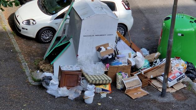 Discarica in via Einstein