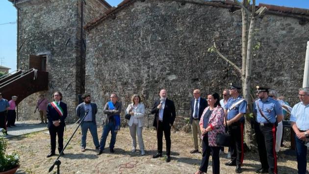Dedicato a David Sassoli un ostello sulla via Francigena