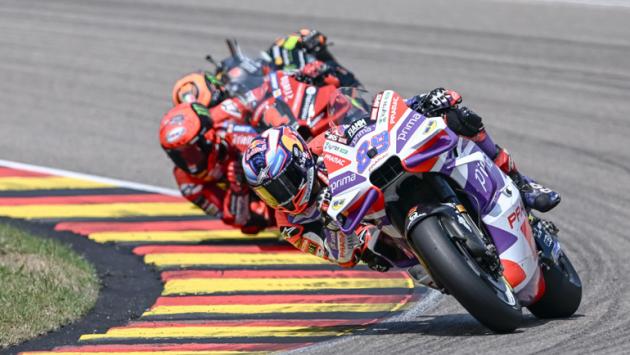 Moto: Martin vince in Germania, secondo Bagnaia