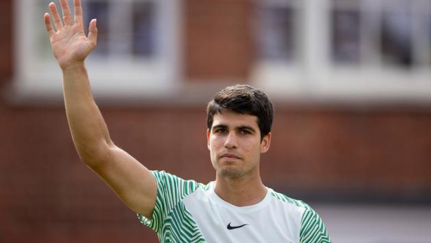 Alcaraz vince il torneo di Queen's: è la prima vittoria sull'erba