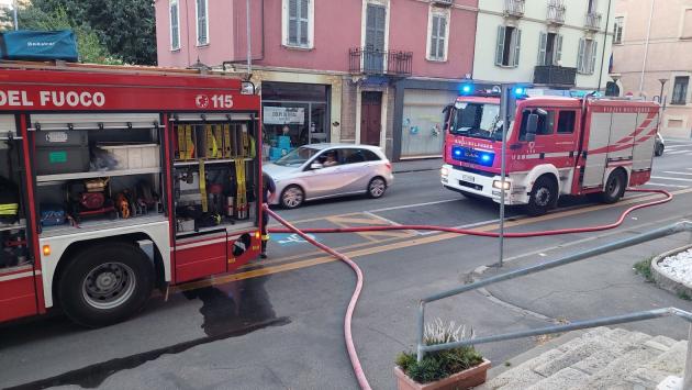 Fidenza, incendio nel Palazzo ex Gesuiti.  I vigili del fuoco domano le fiamme