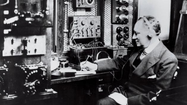 La Regione promuove una serie su Guglielmo Marconi. Protagonista Stefano Accorsi