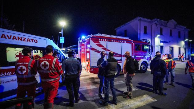 Un treno regionale investe e uccide 5 operai nel Torinese 
