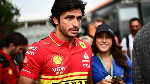 Milano, rubano l'orologio a Sainz in via della Spiga dopo il Gp di Monza. Già presi i rapinatori