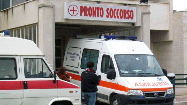 Dà fuoco alla moglie, donna è gravissima 