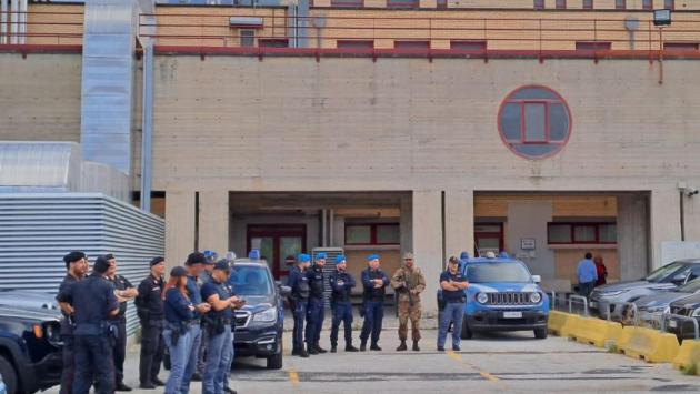 Suore in obitorio per Messina Denaro, «ci hanno mandato via»