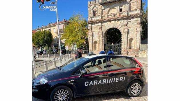 Dal sito d'incontri alla richiesta di denaro con minacce: "Se non paghi ti ammazziamo": la denuncia di un giovane collecchiese