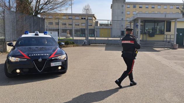 Mesi di inaudite violenze alla compagna anche davanti al figlio minore: arrestato dai carabinieri