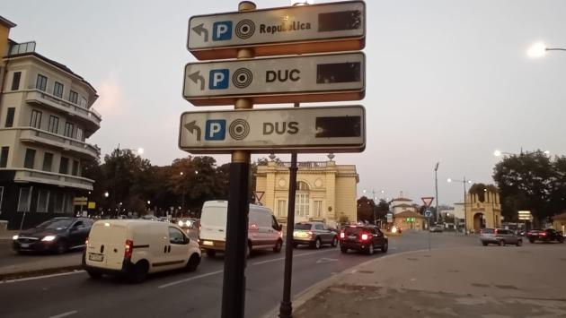 Il gruppo consigliare Vignali sindaco: "Segnaletica stradale  luminosa spenta, così la città è più insicura"