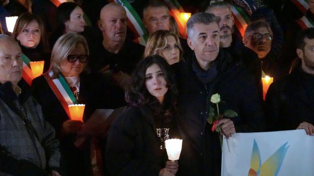 Elena Cecchettin, la sorella di Giulia: "Vi chiedo di lasciarmi sola per un po' ". Ai cronisti: "Continuate a raccontare la verità"