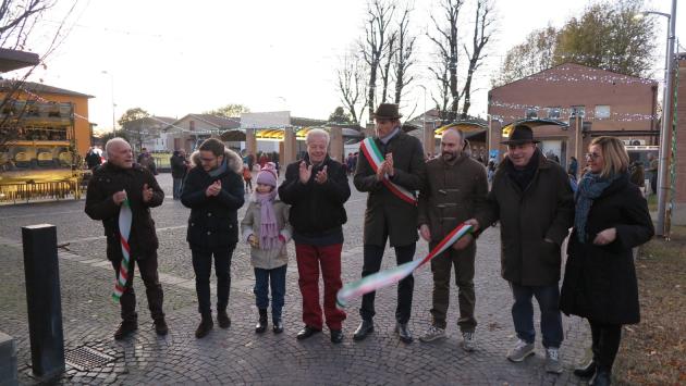 Mezzano inferiore, restyling per piazza Belli: taglio del nastro e applausi
