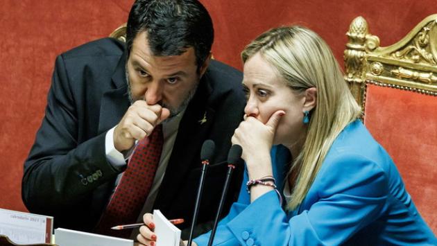La disfida tra le due destre
