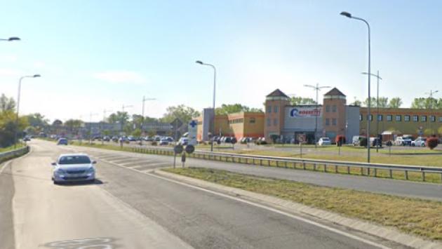 Inseguimento ad alta velocità sulla via Emilia fra Piacentino e Parmense: auto fuori strada, banda in fuga 
