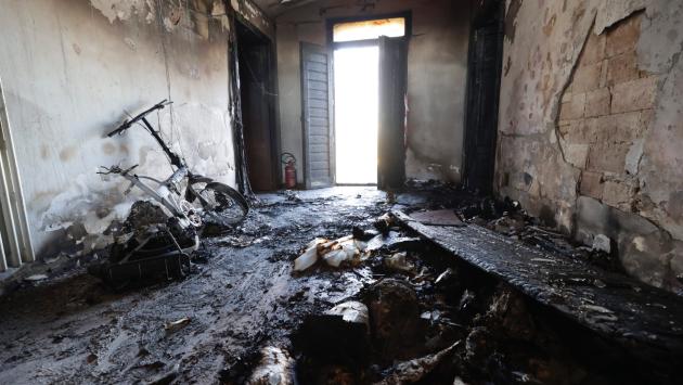 Incendio nella notte a Betania, tre persone intossicate, ospiti evacuati