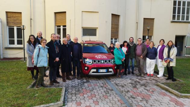 Borgotaro, “Gli amici della Valle del Sole” donano una nuova automobile per le cure palliative domiciliari