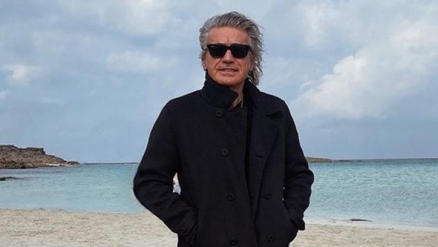 Capodanno, messaggio di Ligabue sui social: "Stasera per iniziare insieme"