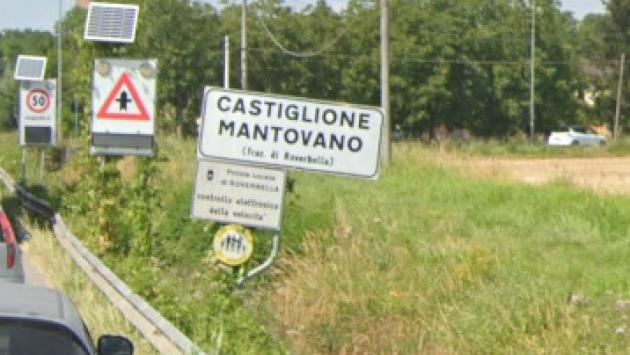 A Mantova la prima vittima del lavoro del 2024: travolto dalle balle di fieno, muore come il padre