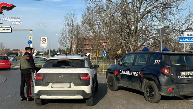 Guida senza patente e non si ferma all'alt dei carabinieri. Denunciato extracomunitario