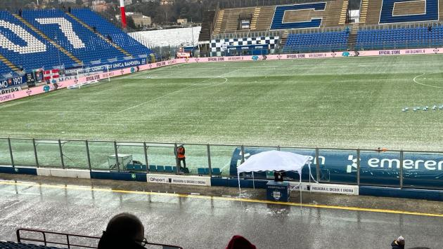 Violenta grandinata sul Sinigaglia: corsa contro il tempo per ripristinare l'agibilità del campo. Titolari Sohm e Benedyczak. E la coppia romena Mihaila Man sugli esterni - Como-Parma: le formazioni